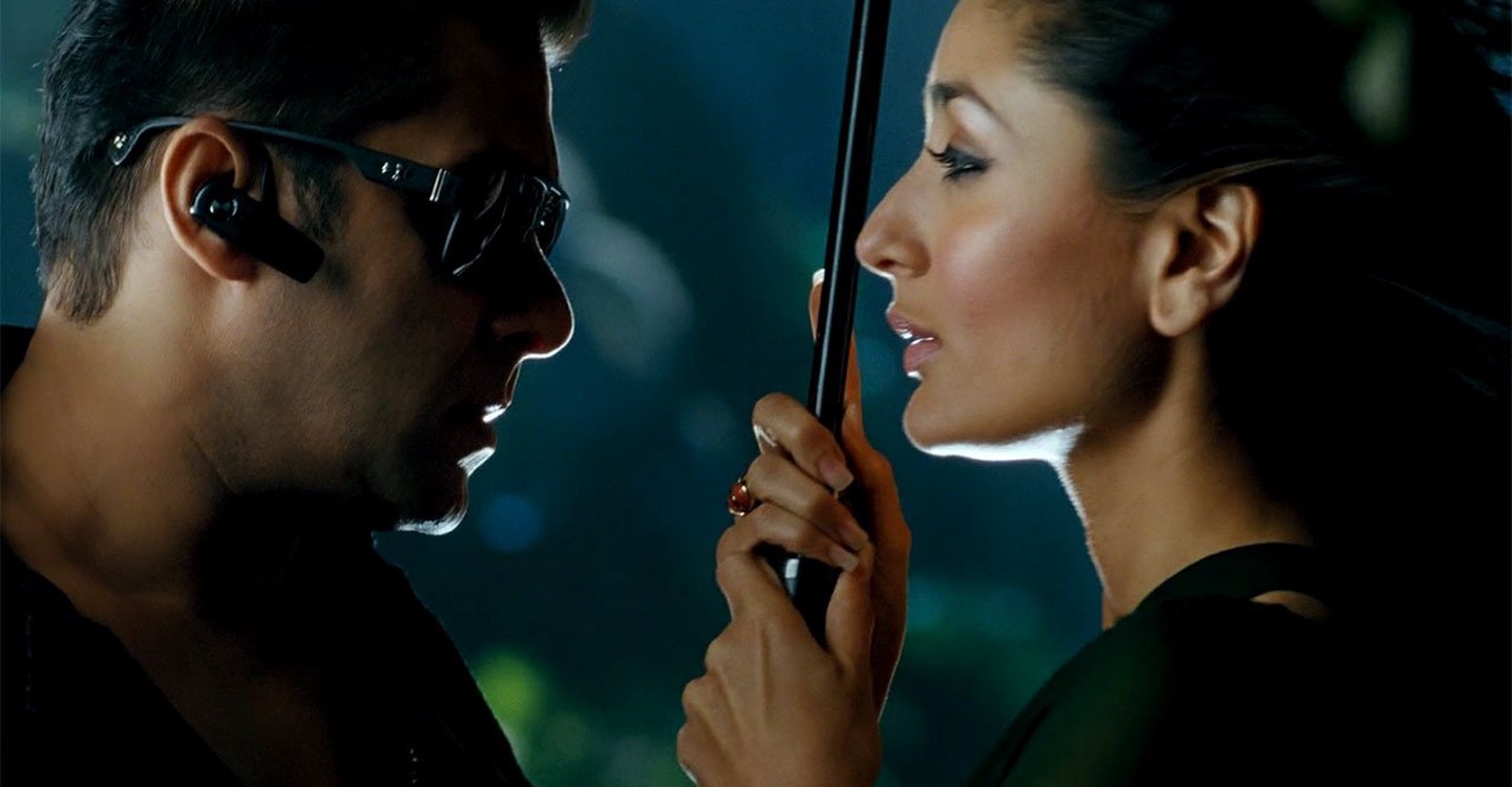 охранник влюбился в девушку. охранник влюбился в девушку. сарп и мерт. за кулисами фильм 2019. телохранитель 2010.