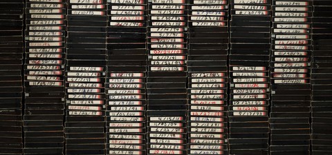 V/H/S: Saiba onde assistir a todos os filmes da saga de antologia de terror