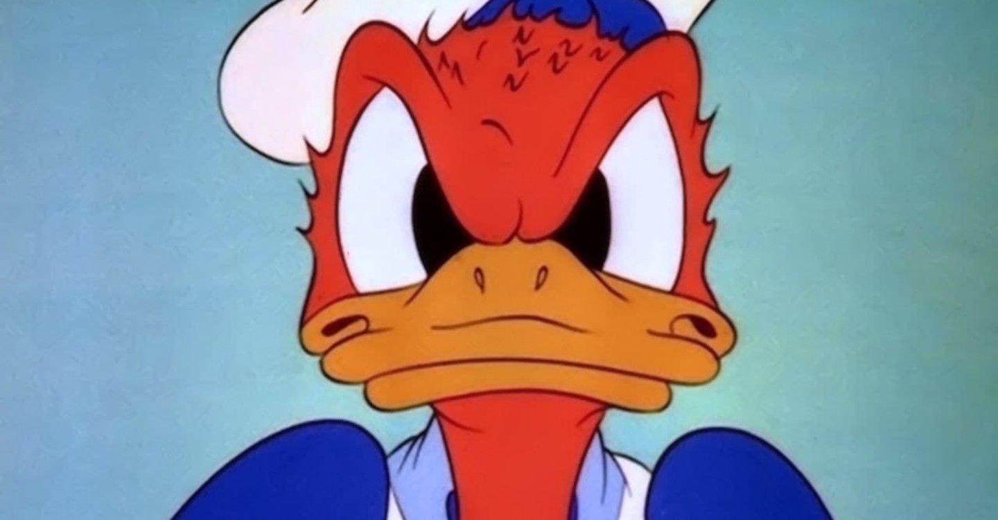 Злой дак. Злой дак. Злой дак. Duffy duck злой. Луни тюнз даффи дак.