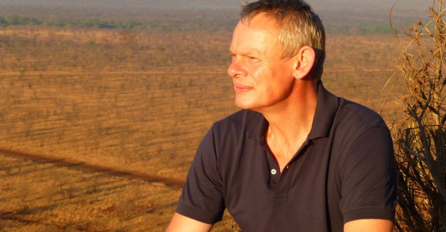 Martin Clunes & a Lion Called Mugie