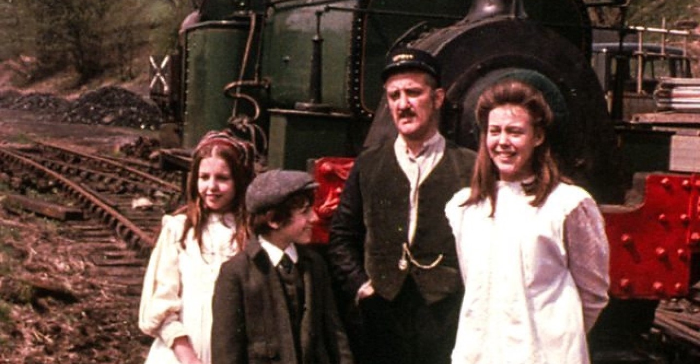 The railway children. The Railway children film 1970. The Railway children сериал. Детские фильмы о железной дороге. Фильм железная дорога 2020.