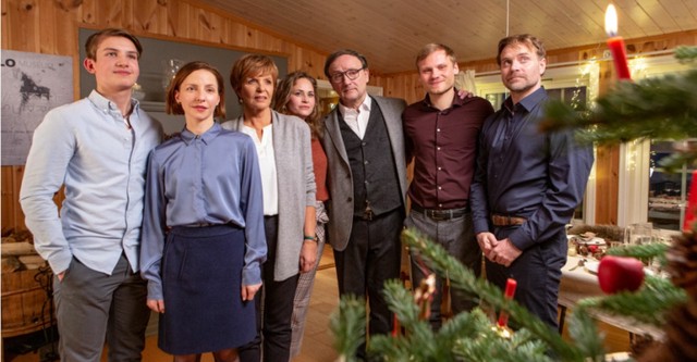 Weihnachten im Schnee Ansehen: Ein Märchen aus Weiß und Licht