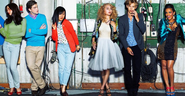 The Carrie Diaries Season 2 - watch episodes streaming online