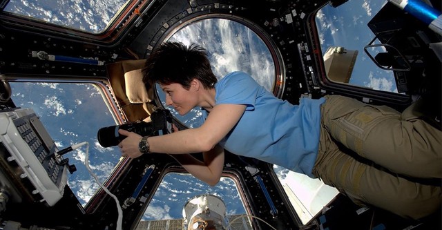 Astrosamantha - La donna dei record nello spazio