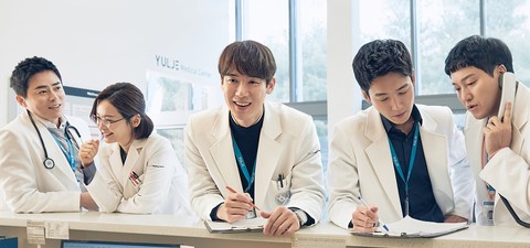 10 Best K-Dramas on Netflix (For First Time Viewers)