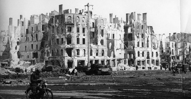 Berlin 1945 - Tagebuch einer Großstadt