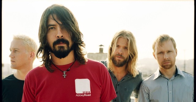 Foo Fighters - Everywhere But Home