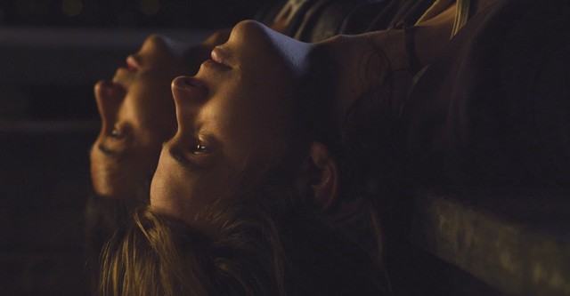 Feriado. Erste Liebe