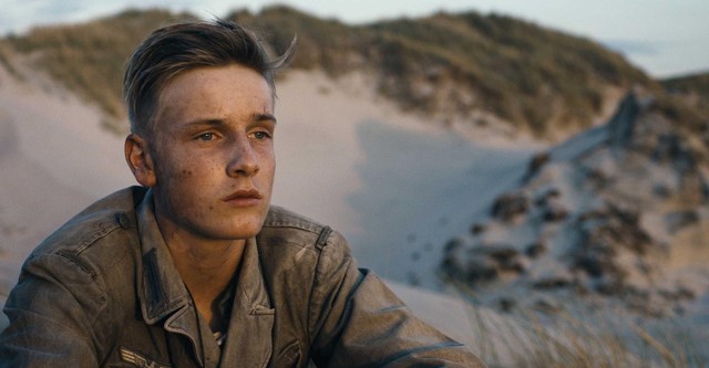 Land of Mine (Bajo la arena)