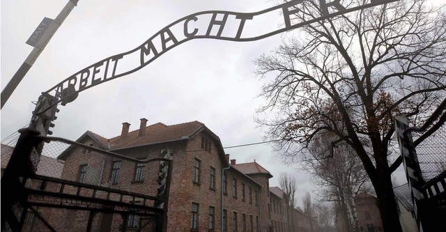 Auschwitz: Journey Into Hell