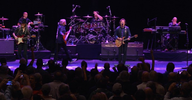 The Doobie Brothers - Live from the Beacon Theatre