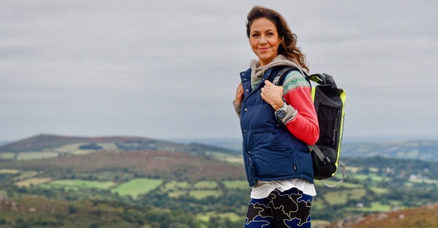 Cornwall and Devon Walks With Julia Bradbury