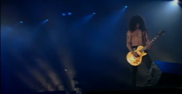 Guns N' Roses: Use Your Illusion II - World Tour - 1992 In Tokyo