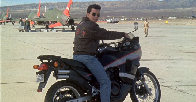 Hot Shots! streaming: where to watch movie online?