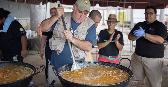 We Feed People: Um Chef Na Primeira Linha