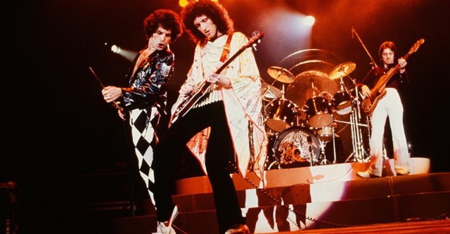 Queen: Rock The World