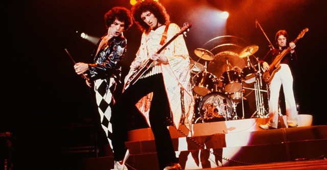 Queen: Rock the World