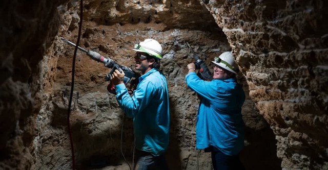 Gem Hunters Down Under