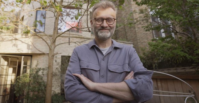 Huge Homes with Hugh Dennis