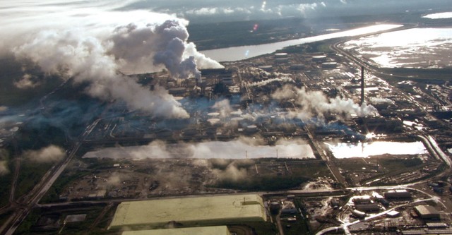 Petropolis: Aerial Perspectives on the Alberta Tar Sands