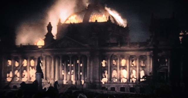 L'Incendie du Reichstag : Quand la démocratie brûle