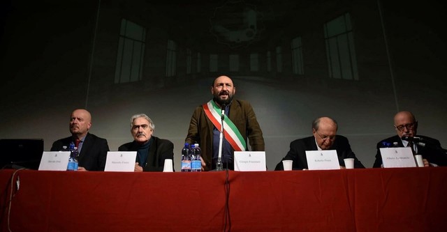 Der Bürgermeister, Mussolini und das Museum