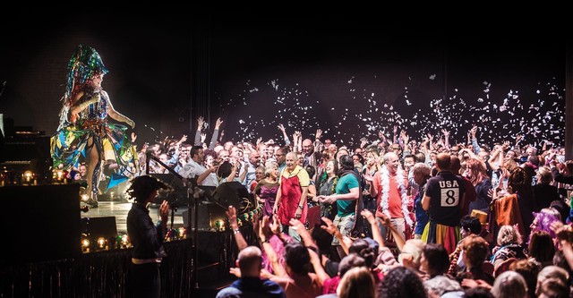 Taylor Mac presenta: 24 décadas de historia de la música popular