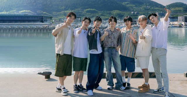 EXO Viaja o Mundo em Uma Escada - CBX no Japão