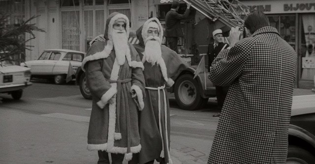 Le Père Noël a les yeux bleus