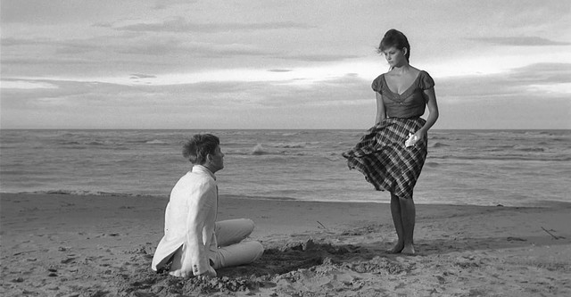 가방을 든 여인