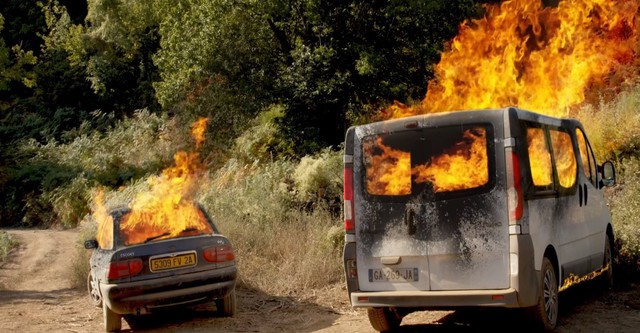 Il faut regarder le feu ou brûler dedans