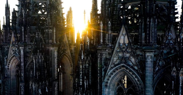 Der Kölner Dom - Die französische Kathedrale am Rhein