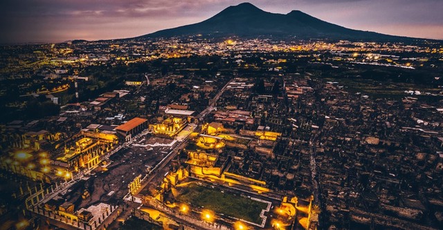 Pompei di notte