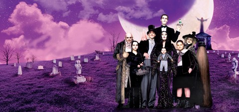 Todas as produções da Família Addams em ordem e onde assistir a elas em streaming