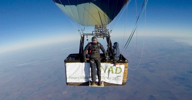 Chasing the Jet Stream (Deutsche Untertitel)