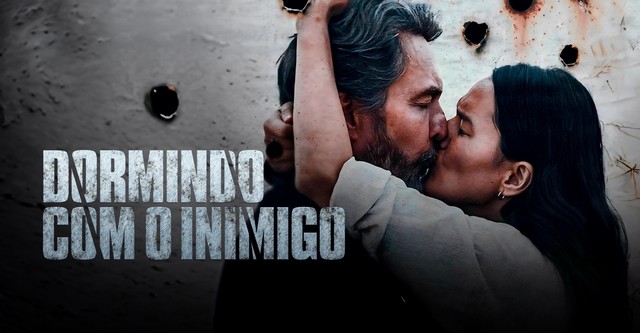 Dormindo Com o Inimigo