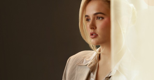 Molly Mae: Behind It All