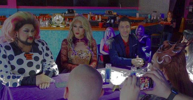 Séance with the Queens