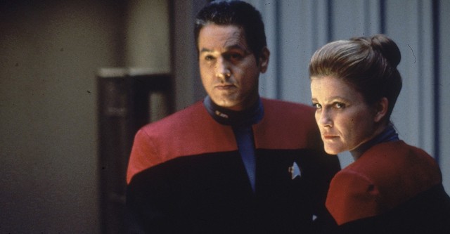 Star Trek: Voyager - Shediazontas ta nea synora