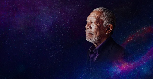 Cestování červí dírou s Morganem Freemanem