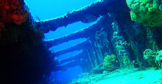 Adventure Bahamas 3D - Mysterious Caves and Wrecks