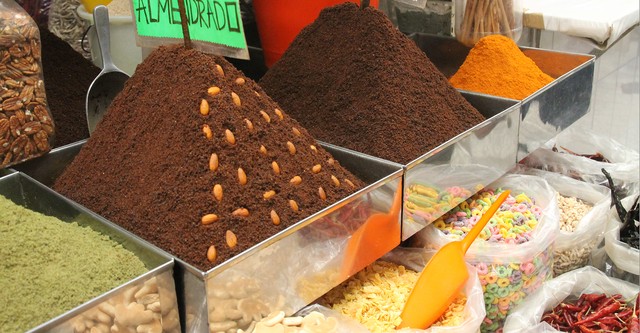 Bizarre Foods: Delicious Destinations