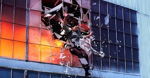 Birds of Prey Season watch episodes streaming online - Main Image