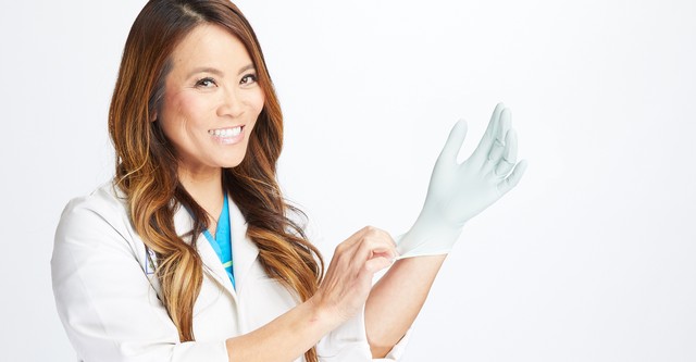 Dr. Pimple Popper, la dottoressa schiacciabrufoli