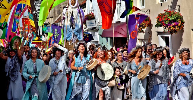 Herstory: The Visionary Life of Lydia Ruyle and the Banners of the Divine Feminine