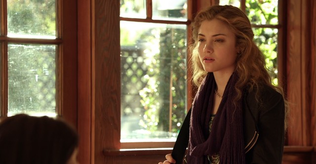 The Nine Lives of Chloe King Season episodes streaming online