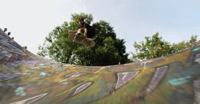 Automobilen: Det Övergivna Skatemonumentet