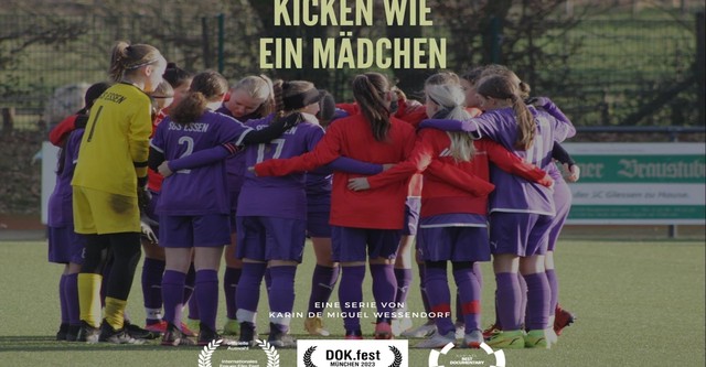 Kicken wie ein Mädchen