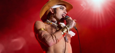 Os 10 Melhores Filmes Sobre Cantores Brasileiros e Onde Assistir a Eles