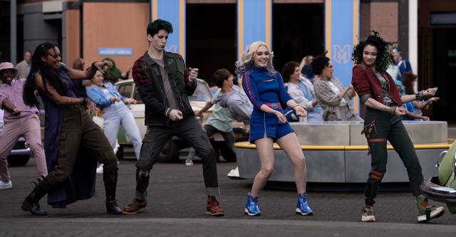 Z-O-M-B-I-E-S 4: Dawn of the Vampires
